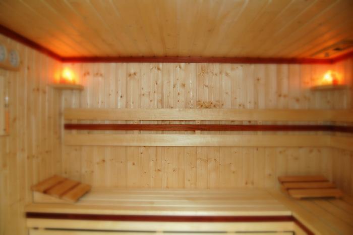 Green Hotel Коморники Екстериор снимка