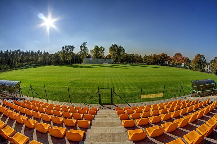 Green Hotel Коморники Екстериор снимка