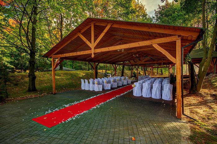 Green Hotel Коморники Екстериор снимка